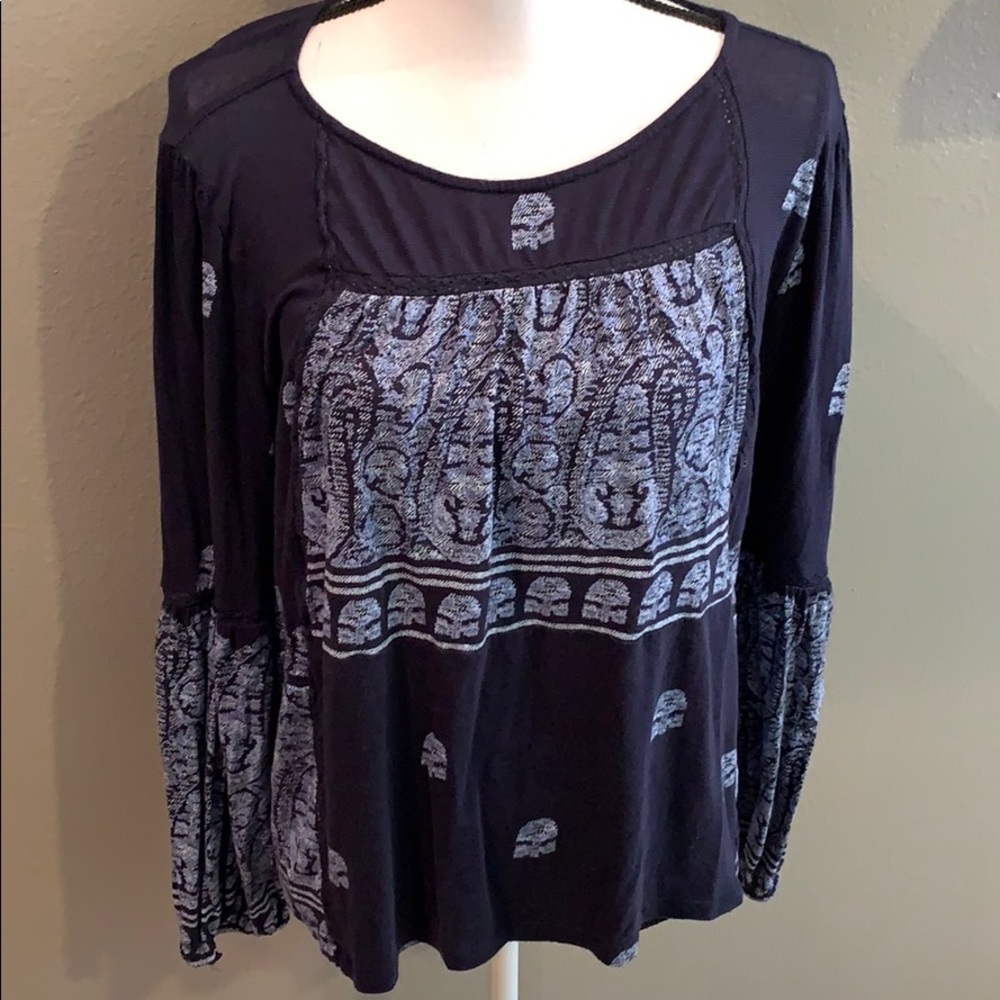 🎀 LUCKY BRAND Navy Paisley Long Sleeve Top Large